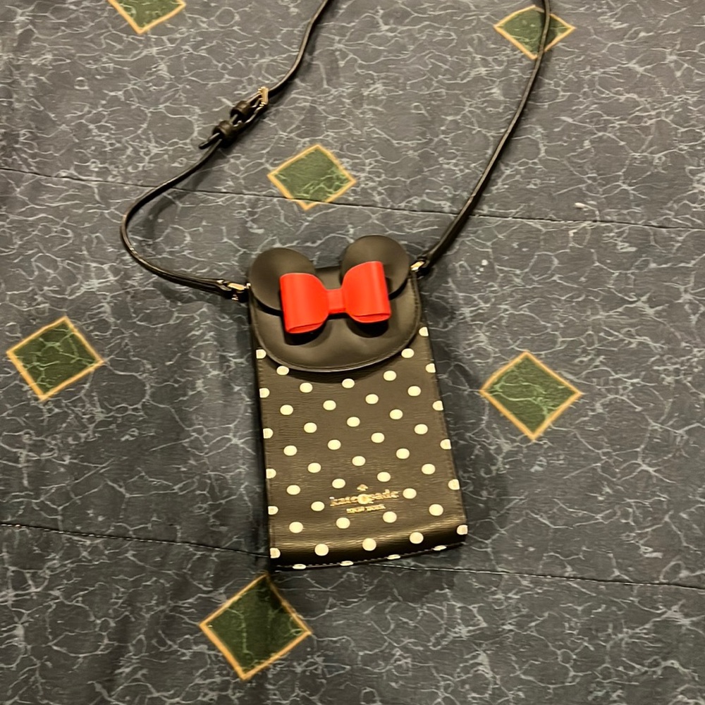 Kate spade crossbody bag ( small) Disney beautiful